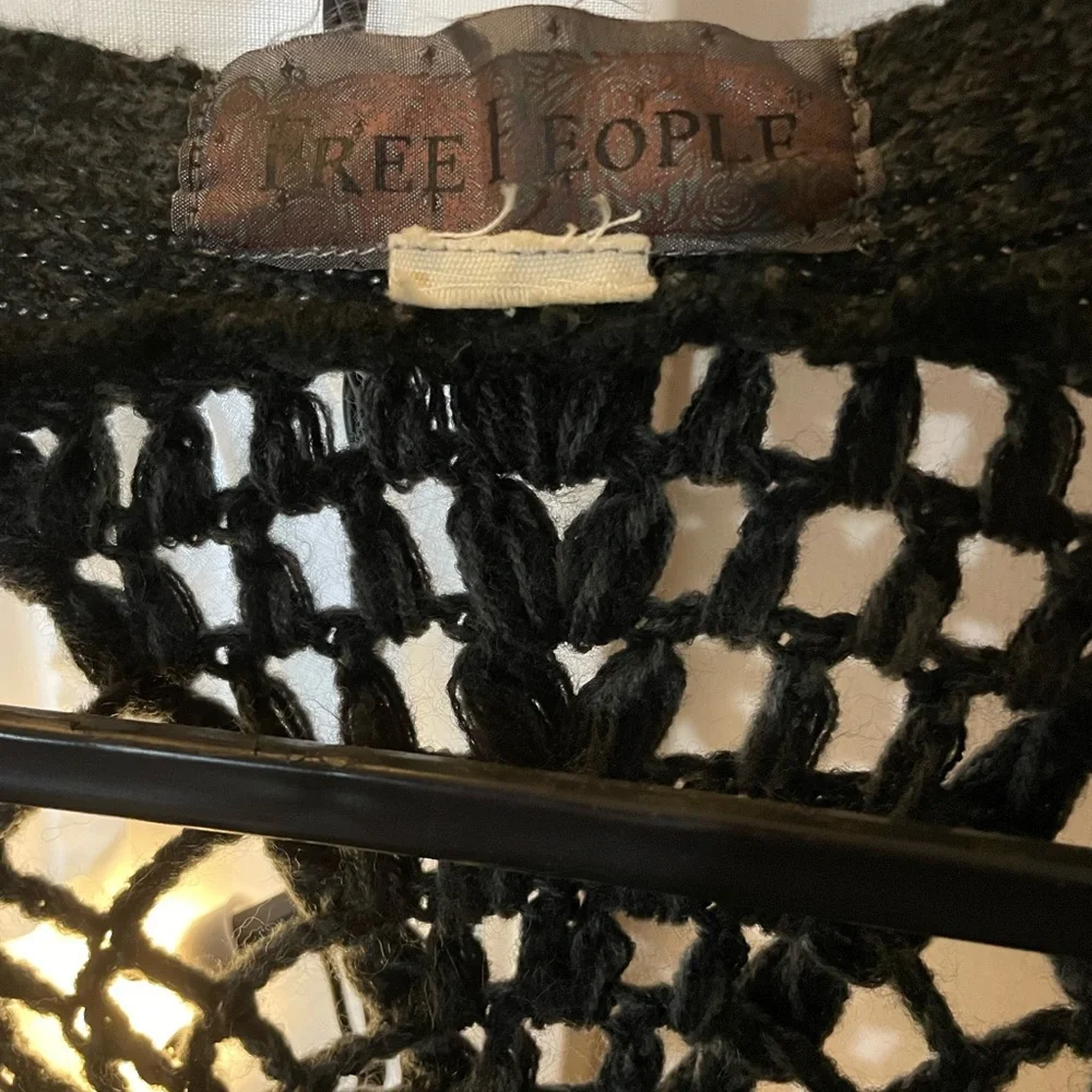 Free People Charcoal Gray Crochet Back Cape - Picture 4 of 6
